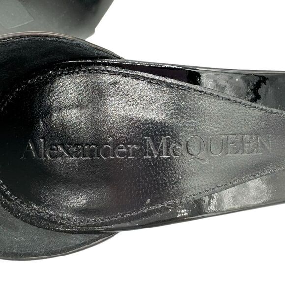 NEW Alexander McQueen 105mm Chain-Trim Patent Leather Pumps Size 39 - Picture 10 of 14